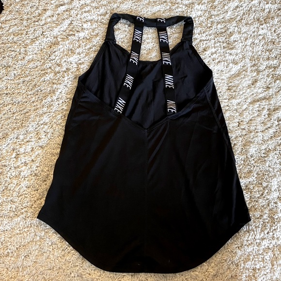 Athletic shirt - Picture 2 of 2